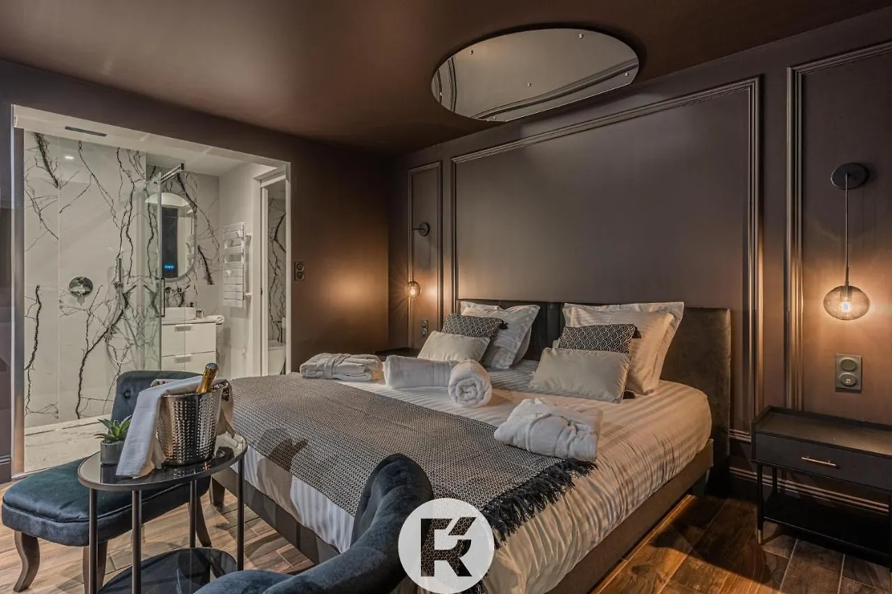 Appartement R'Apparts The Love Nest Suite Grenoble France
