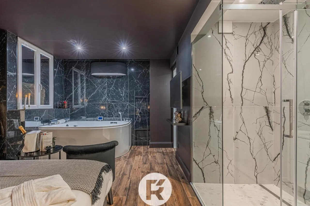 Appartement R'Apparts The Love Nest Suite Grenoble France